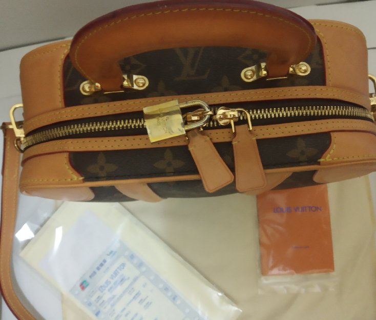 Tas Louis Vuitton Kulit Asli