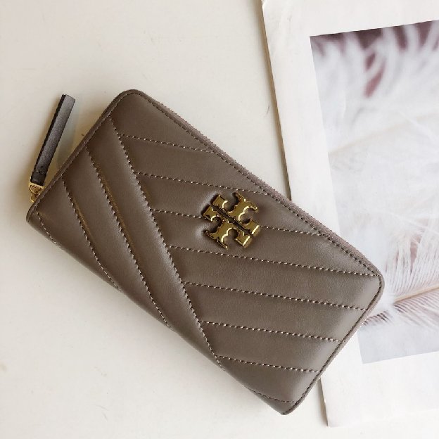 Dompet Tory Burch