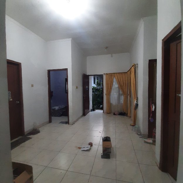 Rumah strategis daerah cirendeu
