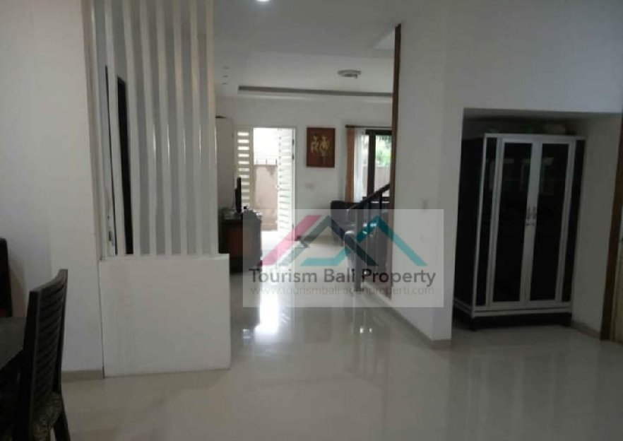 MURAH/ rumah modern minimalis di kawasan Renon Denpasar Bali 