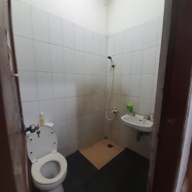 Rumah strategis daerah cirendeu