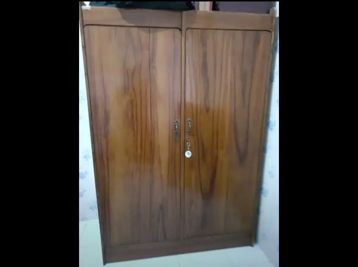 Lemari Kayu Jati