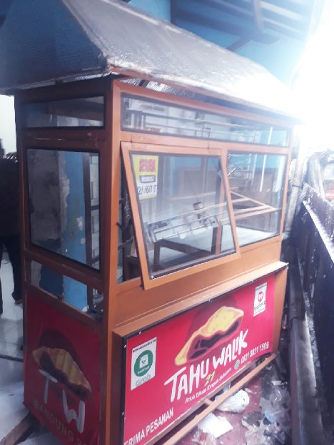 Gerobak Bekas Jualan Tahu