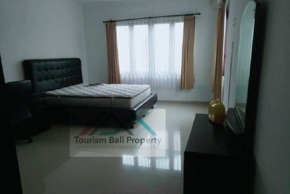 MURAH/ rumah modern minimalis di kawasan Renon Denpasar Bali 