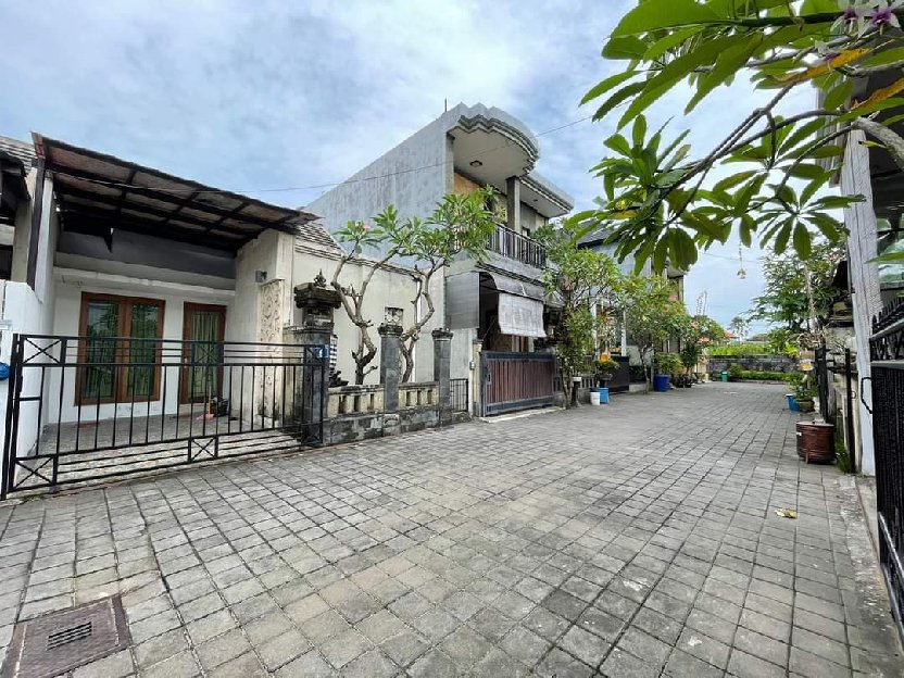 jual rumah murah di kawasan jln akasia Denpasar timur 