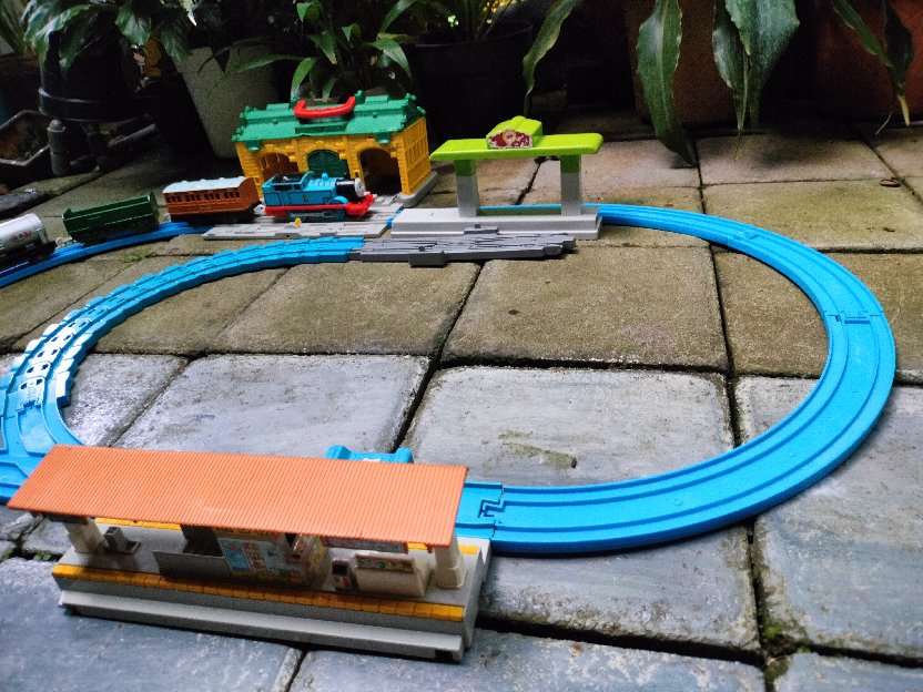 set kereta tomas