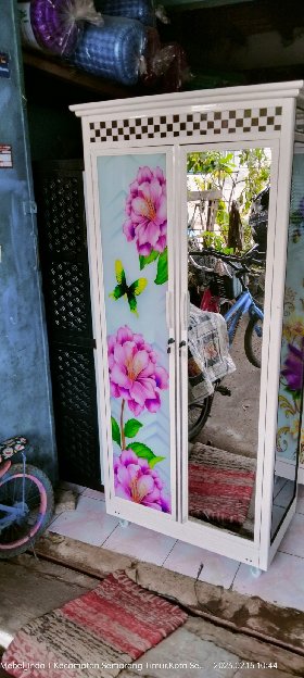 Lemari Kaca Alumunium 2 Pintu 