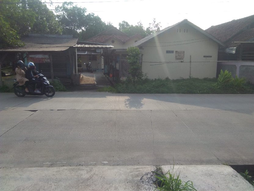 Jual Tanah Dan Bangunan Lokasi Strategis 