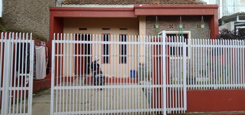 rumah cihanjuang dekat pemkot cimahi 