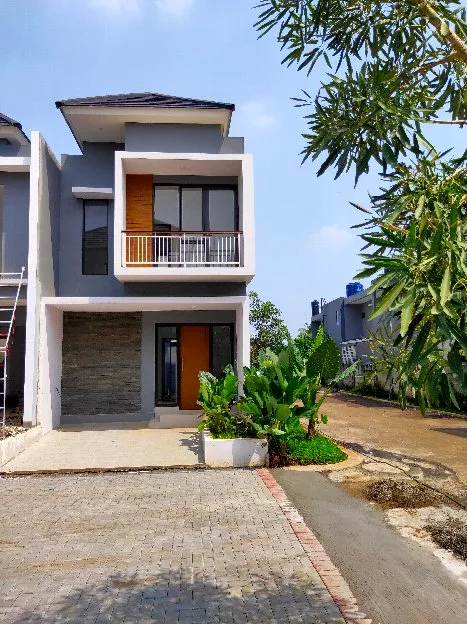 Rumah 2 lantai siap huni di pamulang