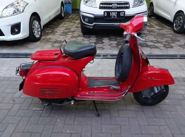 Vespa tahun 1978 mulus