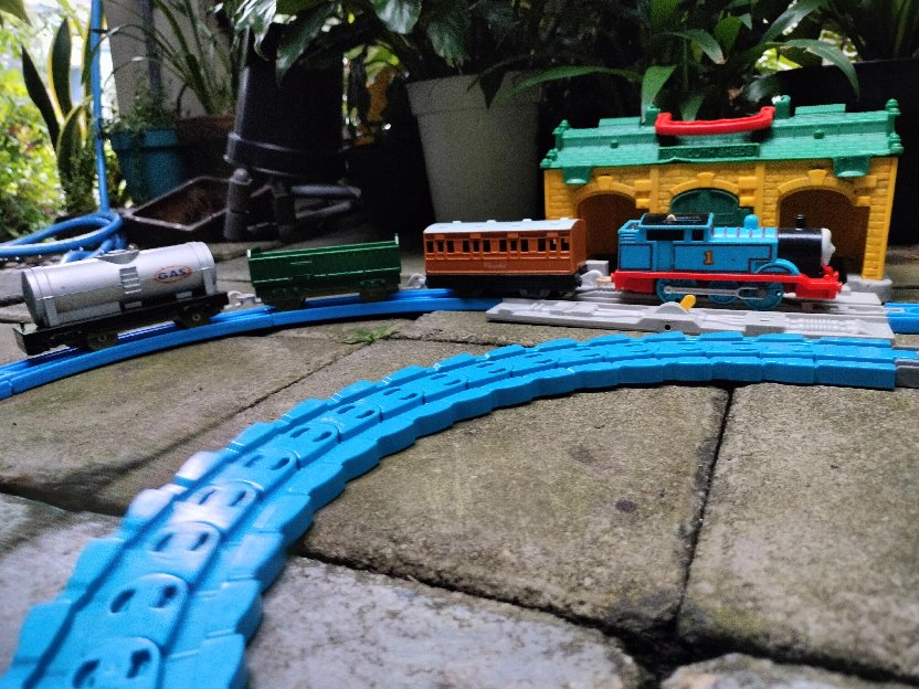 set kereta tomas