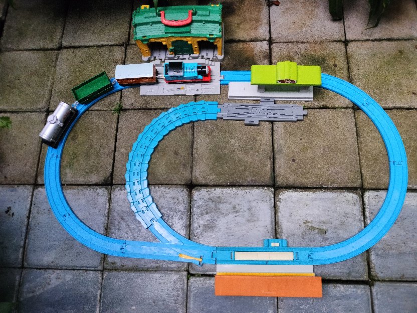 set kereta tomas