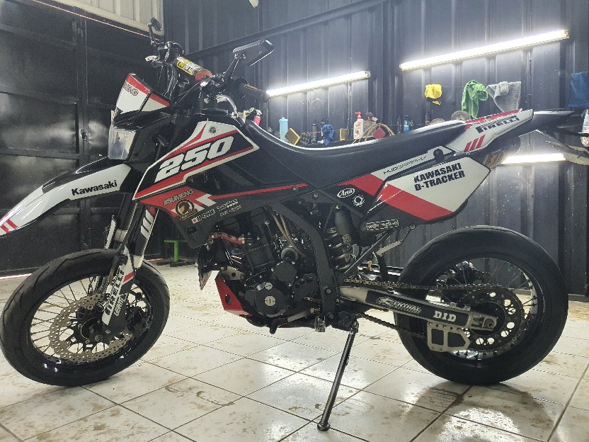 Kawasaki D-Tracker X 250