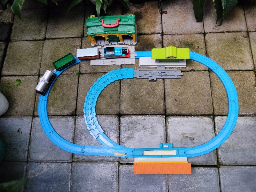 set kereta tomas