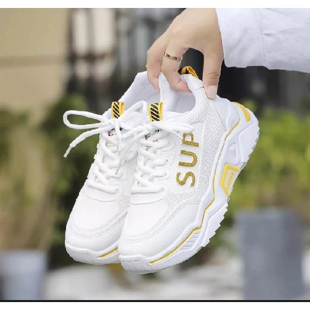 Sepatu Sneaker Wanita Sup 