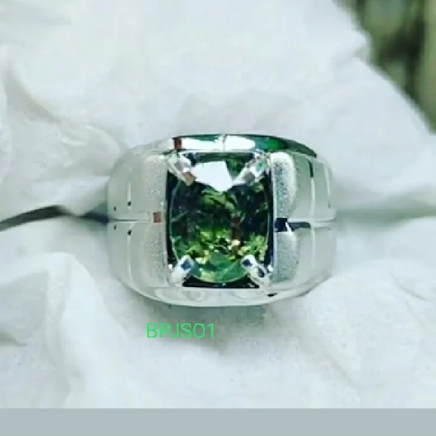 green sapphire bersertifikat asli 