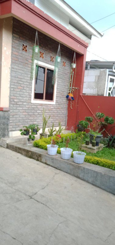 rumah cihanjuang dekat pemkot cimahi 