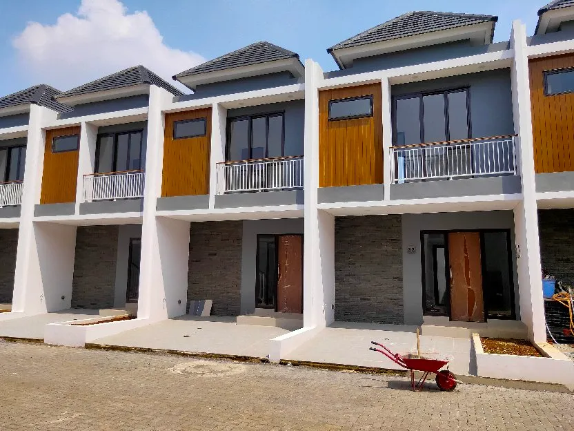 Rumah 2 lantai siap huni di pamulang