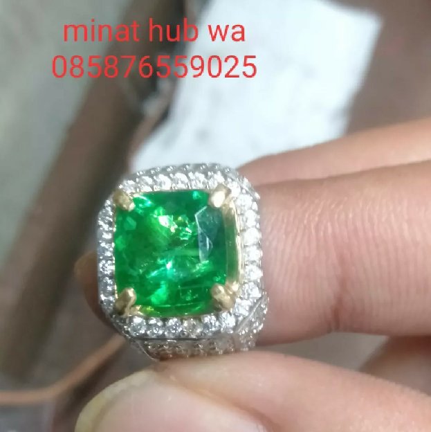 NATURAL EMERALD beryl (Colombia)