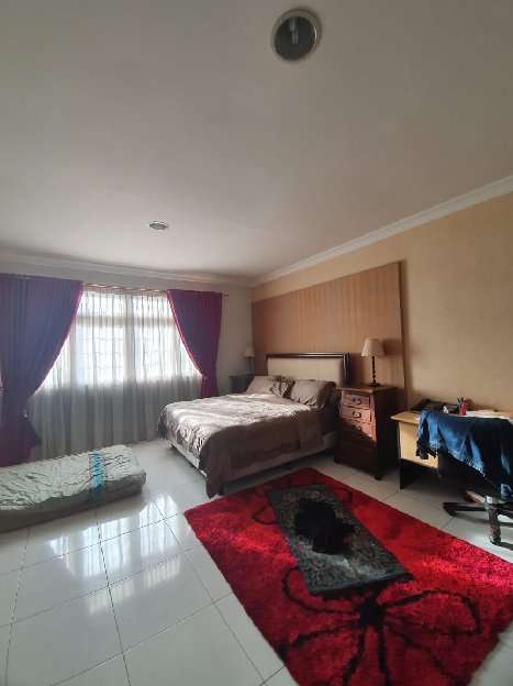 Rumah Asri Terawat 2 Lantai SHM Puri Bintaro Tangerang Selatan