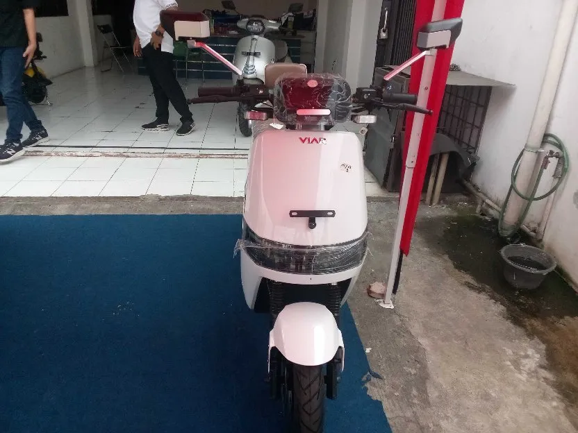 KREDIT MOTOR LISTRIK VIAR SUBSIDI 7.000.000