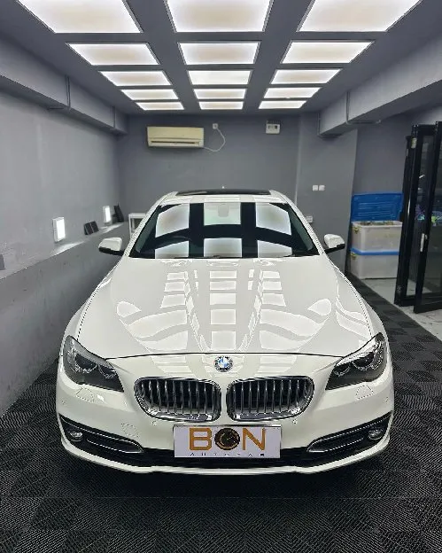 BMW 520i / F10  2.0  Facelift 2014 Putih