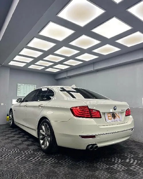 BMW 520i / F10  2.0  Facelift 2014 Putih