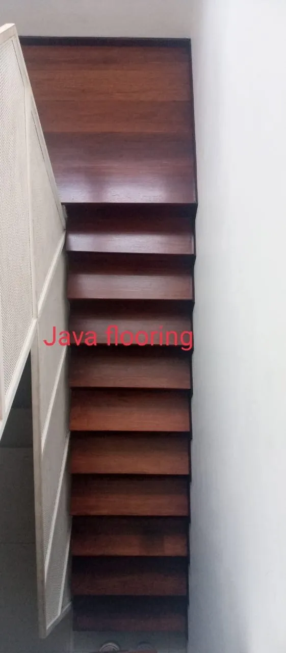 Trap Tangga Kayu Solid 