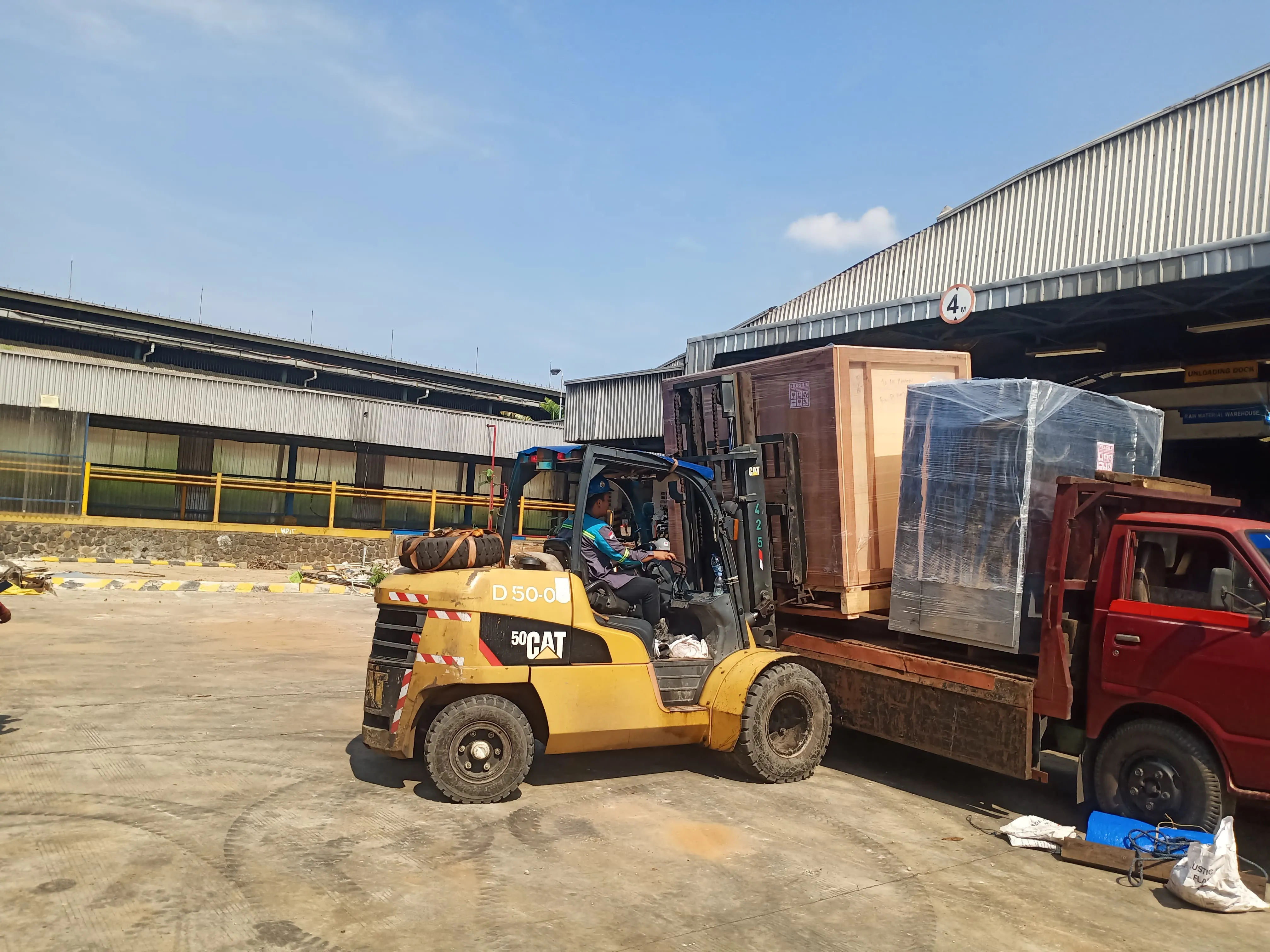 Termurah - Sewa Forklift Bintaro, Pondok Aren, Ciputat