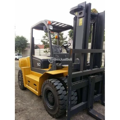 Termurah - Jasa Sewa Forklift Pasar Rebo, Cawang, Cililitin, Jakarta Timur