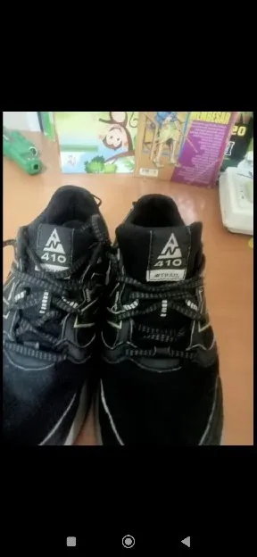 sepatu trail 410