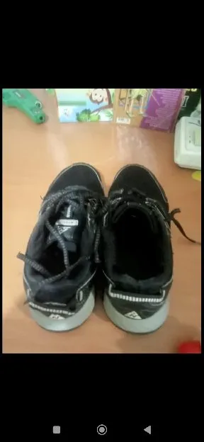 sepatu trail 410