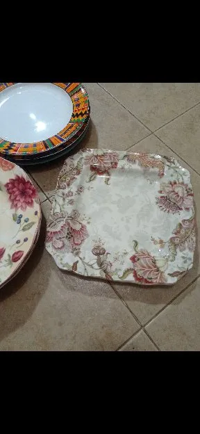 piring kramik hsi, patite Maison, Holland bakery,222 fifth
