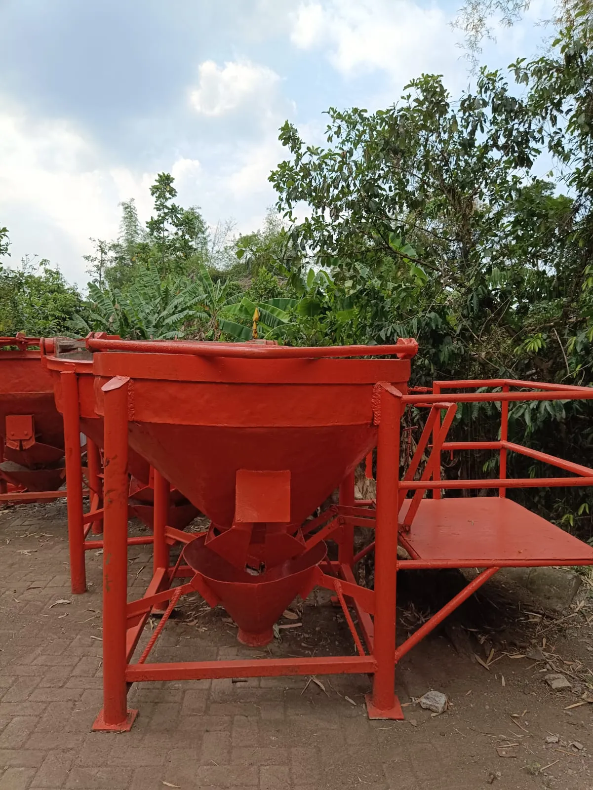 Sewa Bucket Cor Tuban Alat Cor 800 L 1000 L 1200 L