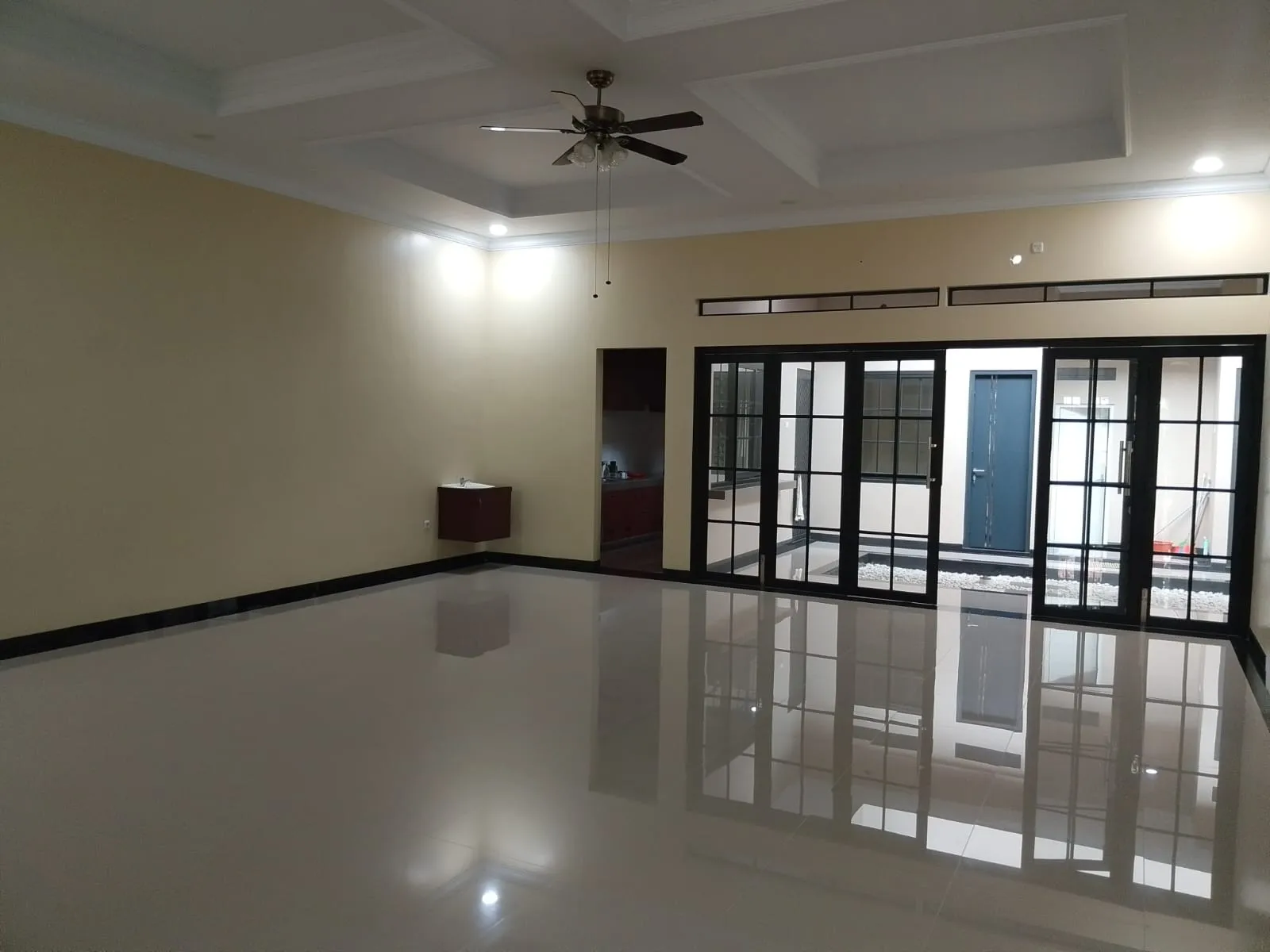 Rumah baru 2 lantai siap huni kawasan bebas banjir & lokasi premium di pusat kota jakarta