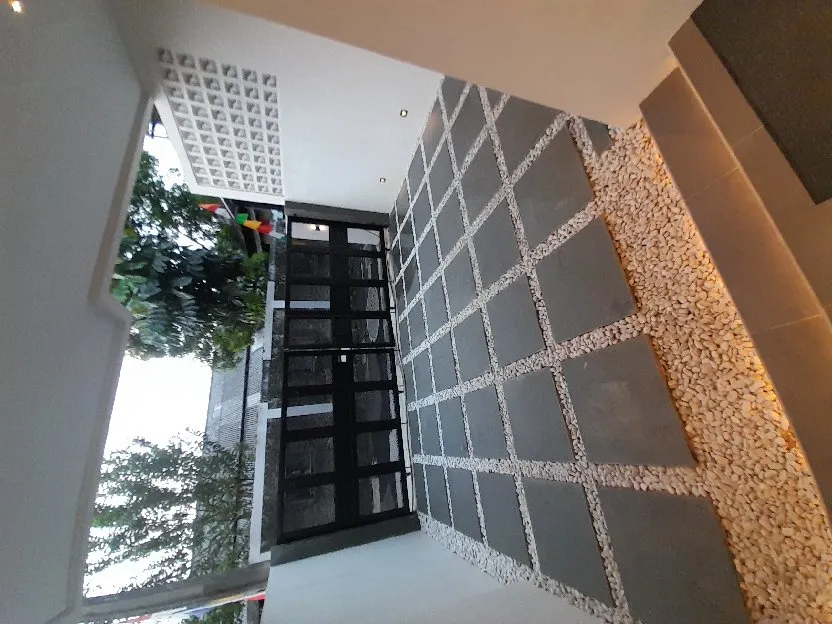 Rumah dijual 2,5 Floor at Kahfi 1 Jagakarsa Jaksel