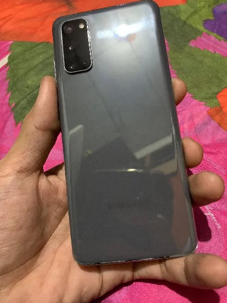 SAMSUNG GALAXY S20