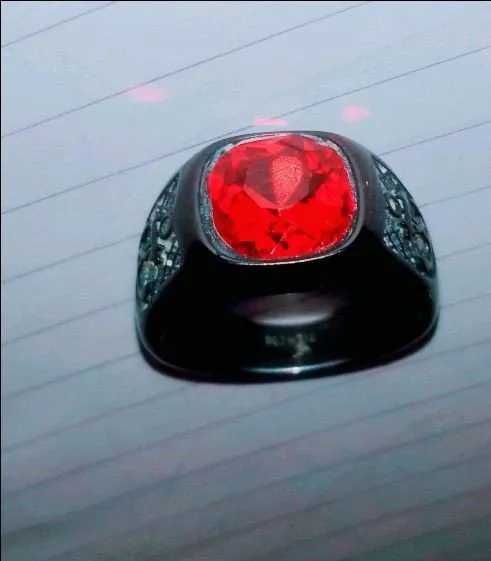 cincin merah delima