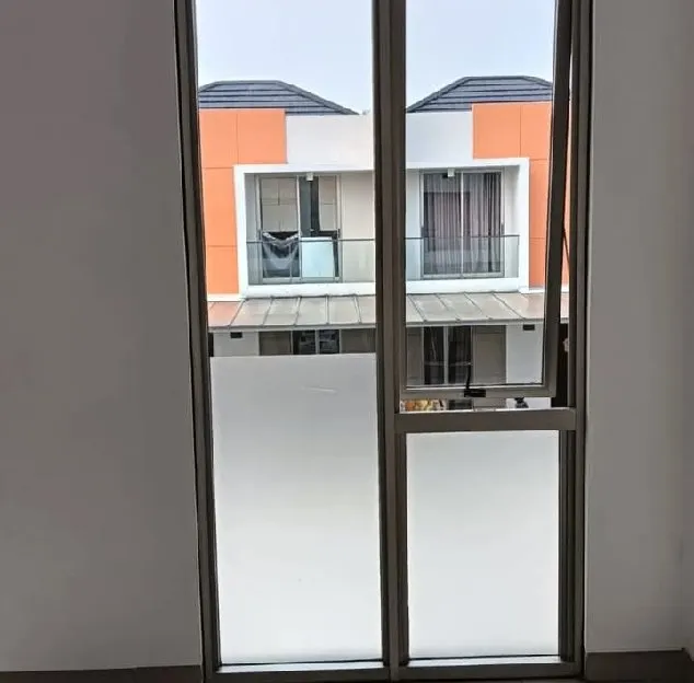 pasang sticker kaca rumah, ruko, gedung, depok