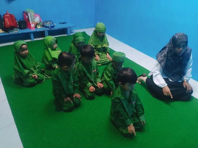 Yayasan Anak Sholeh Wajak malang (paud,kb,daycare)