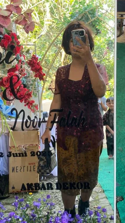 Nyaman, Baju Kebaya Modern Wisuda Kuliah, Bawahan Kebaya, Tunangan, Kupang, NENG LINA KEBAYA