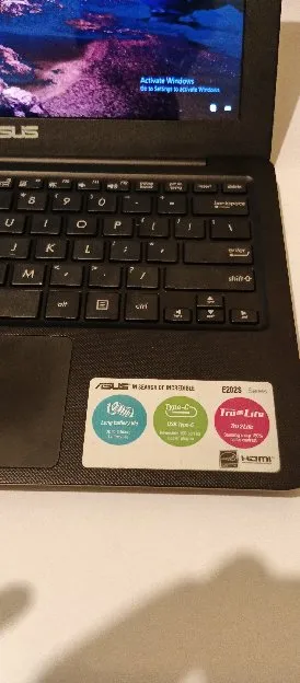 Notebook Asus E202s Series