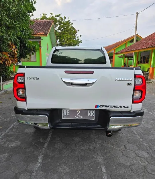 hilux double cabin v 4x4