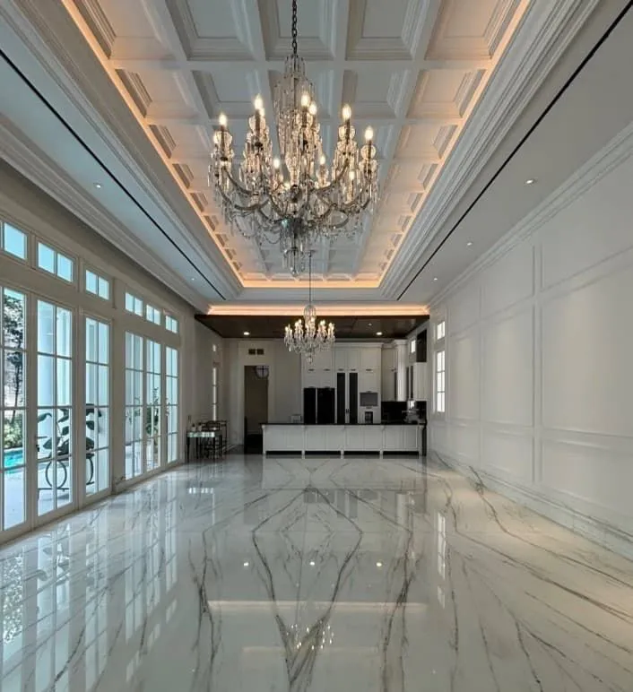 Rumah mewah 3 lantai design classic kokoh di kuninngan jakarta selatan