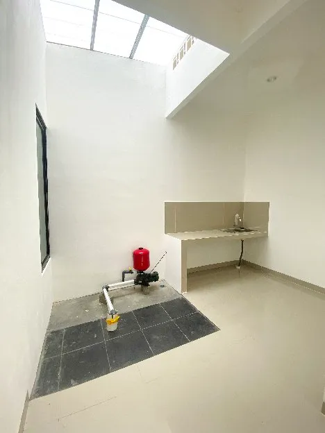 RUMAH READY SIAP HUNI CLUSTER 2 LANTAI DEKAT STASIUN SERPONG DAN TOL RAWABUNTU TANGERANG SELATAN