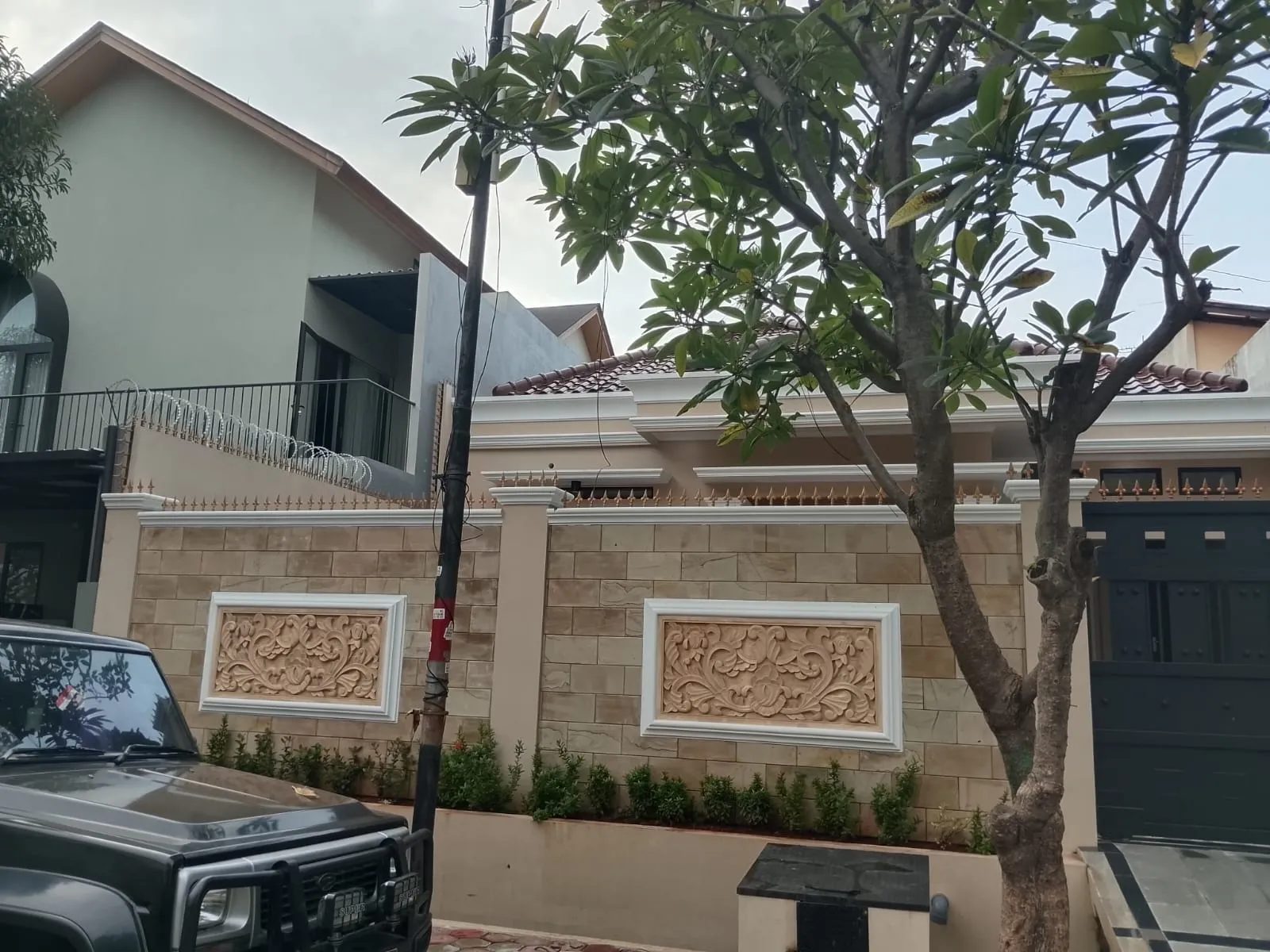 Rumah baru 2 lantai siap huni kawasan bebas banjir & lokasi premium di pusat kota jakarta