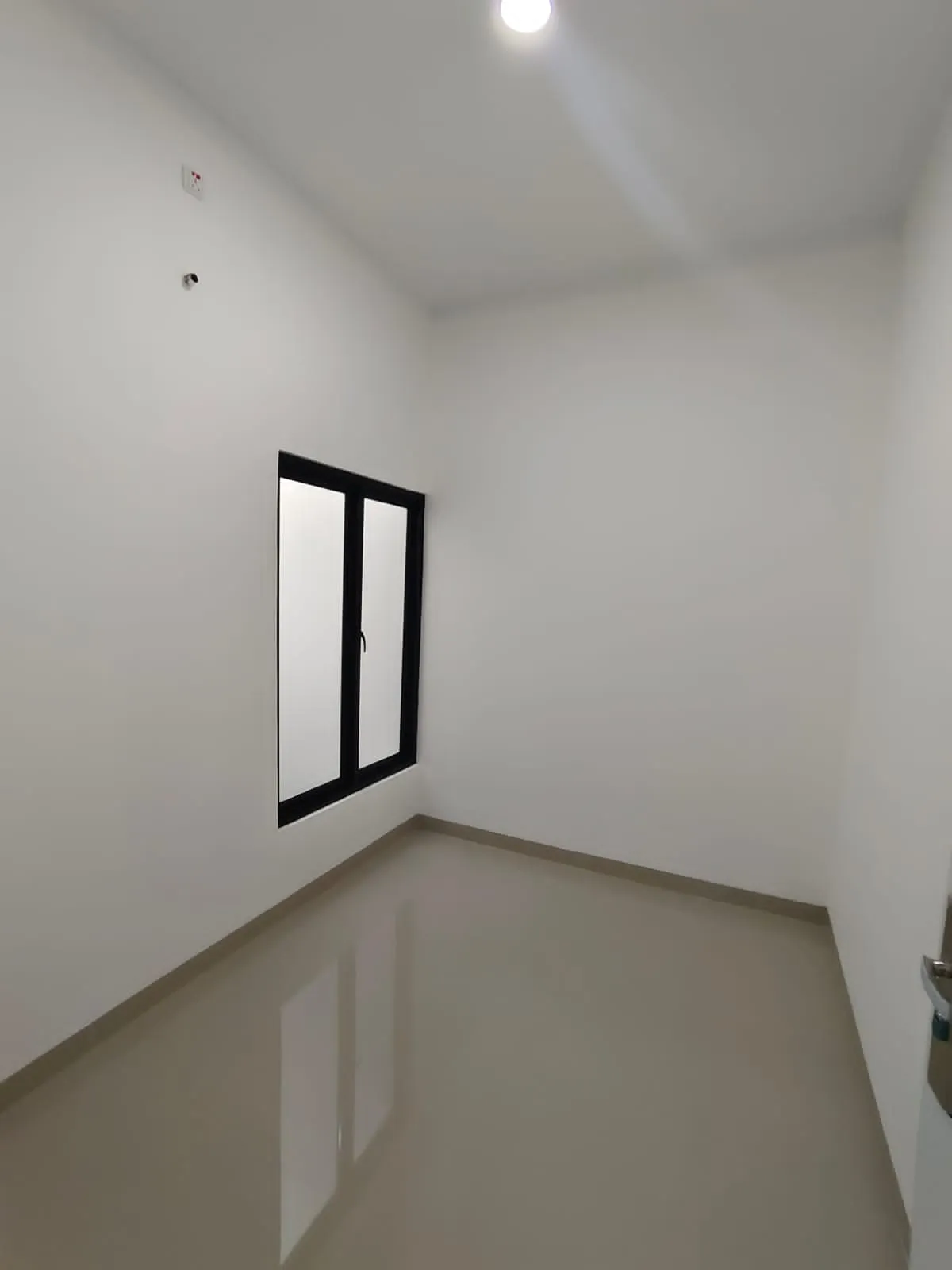 RUmah baru siap huni 2 lantai lokasi premium di cempaka putih jakarta pusat