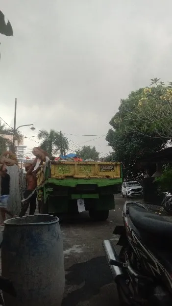 jasa angkut buang  buang puing dan sampah proyek