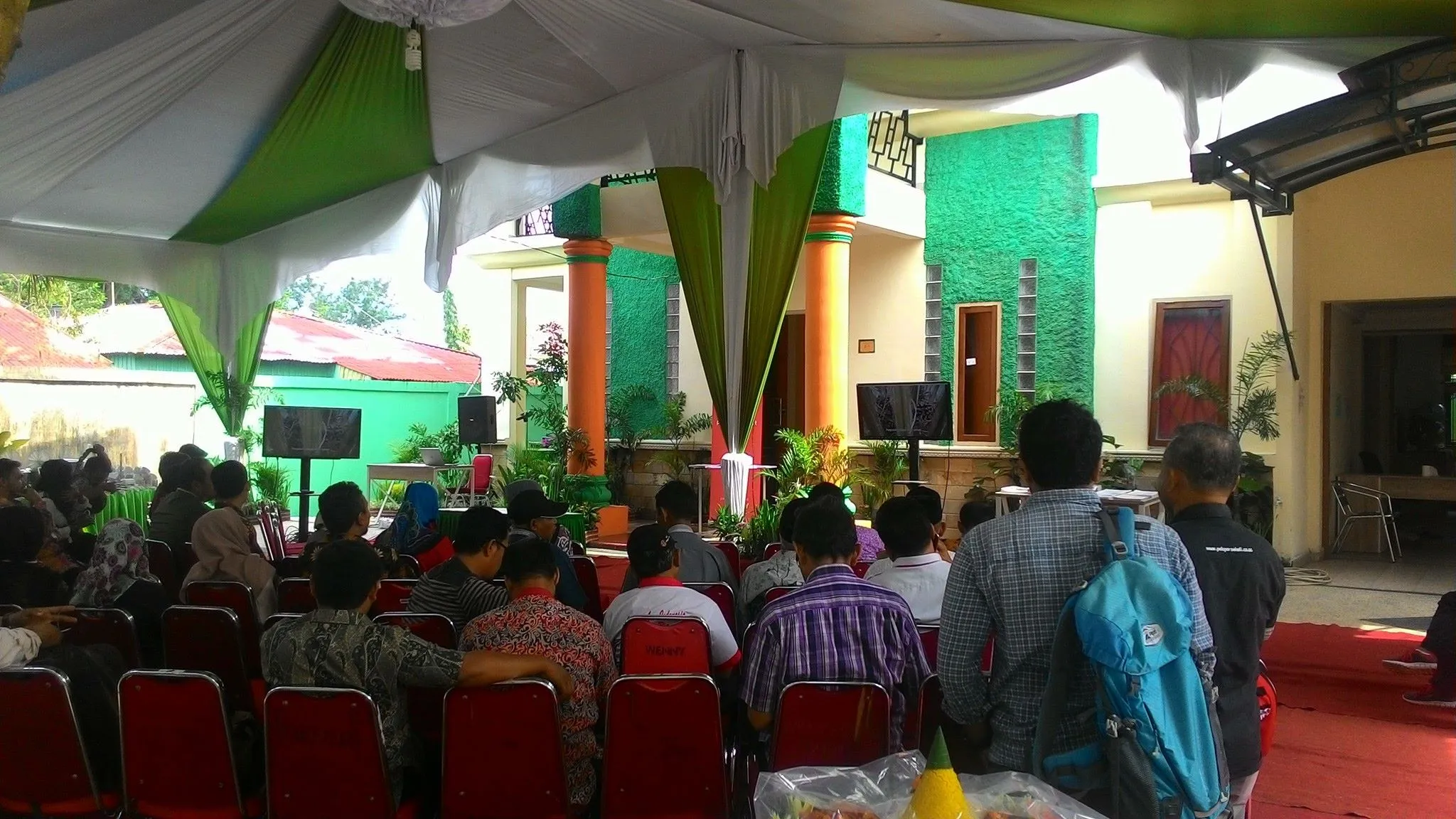 Sewa TV LED Untuk Acara Peluncuran Aplikasi Baru